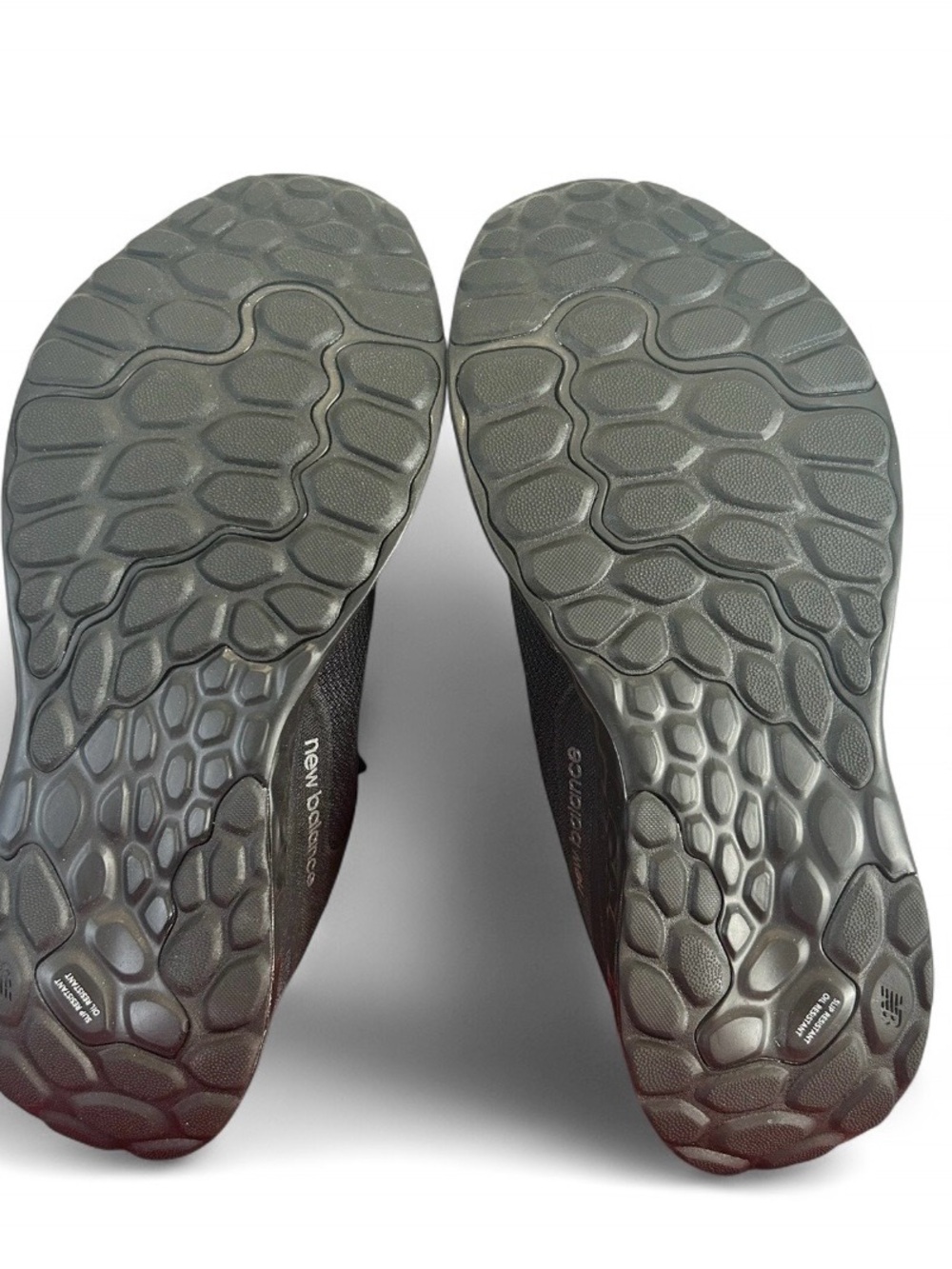 NEW BALANCE ARISHI V4 Fresh Foam Black Metallic Mens Running Slip Resistant NWT - Picture 8 of 10